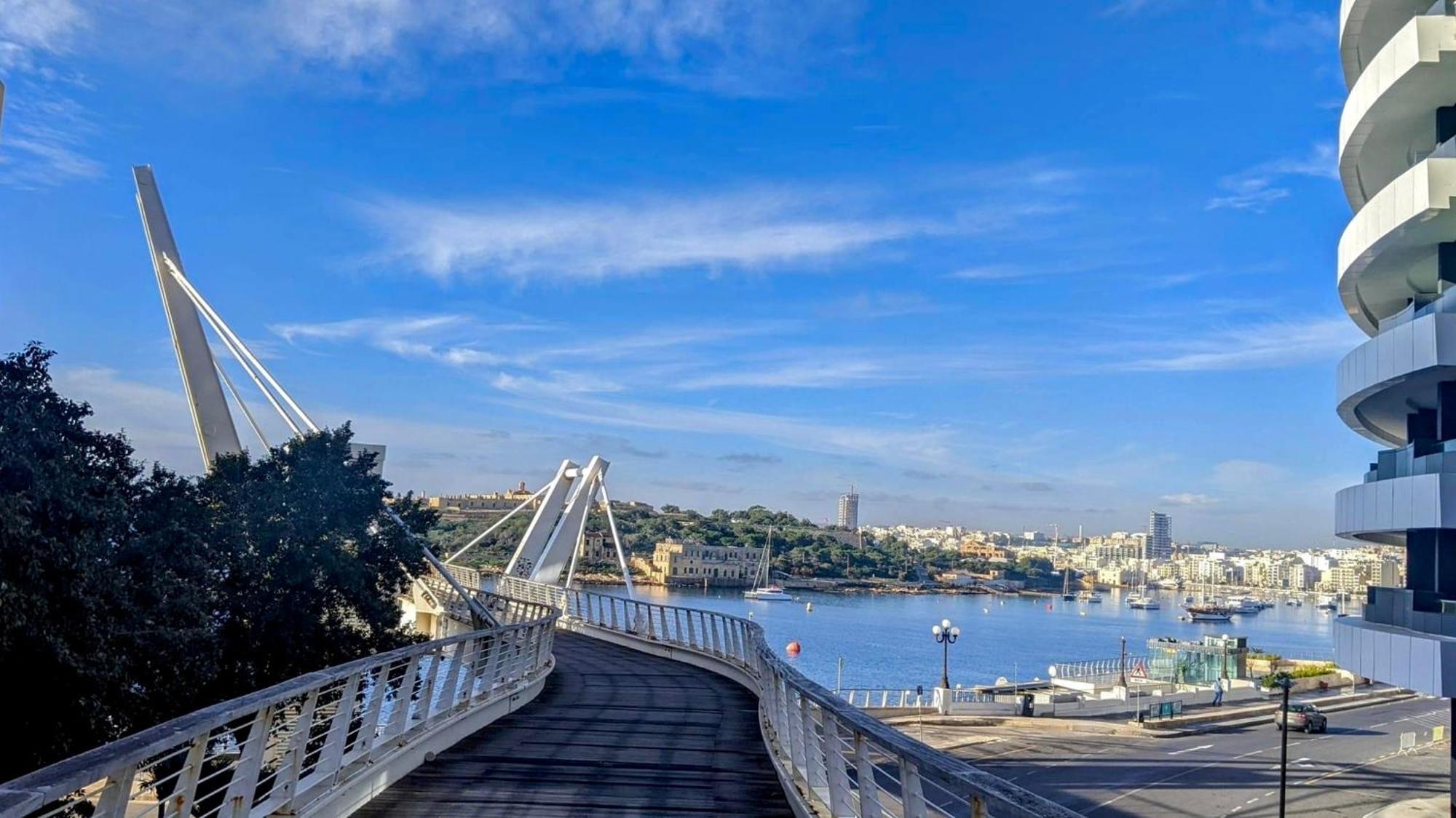 Tigne Sliema Three Bedrooms Apartment エクステリア 写真