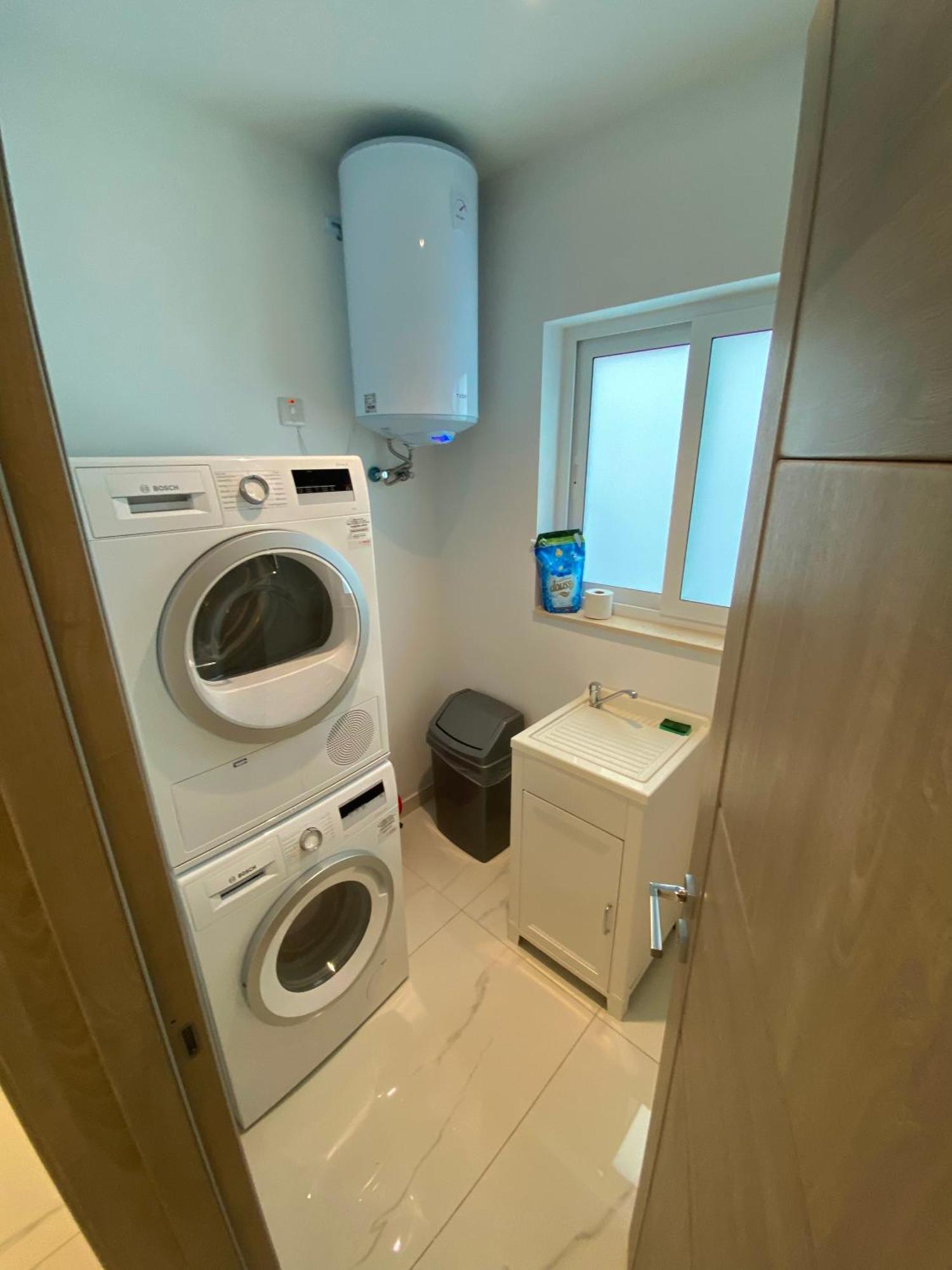 Tigne Sliema Three Bedrooms Apartment エクステリア 写真