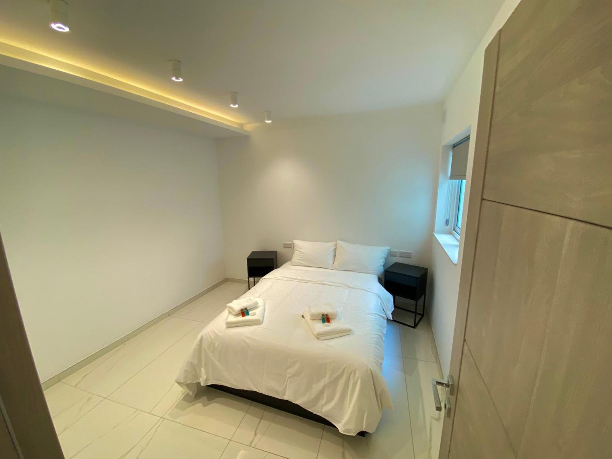 Tigne Sliema Three Bedrooms Apartment エクステリア 写真