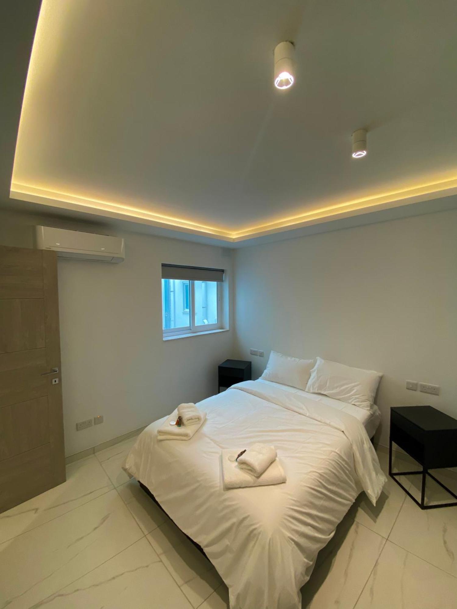 Tigne Sliema Three Bedrooms Apartment エクステリア 写真