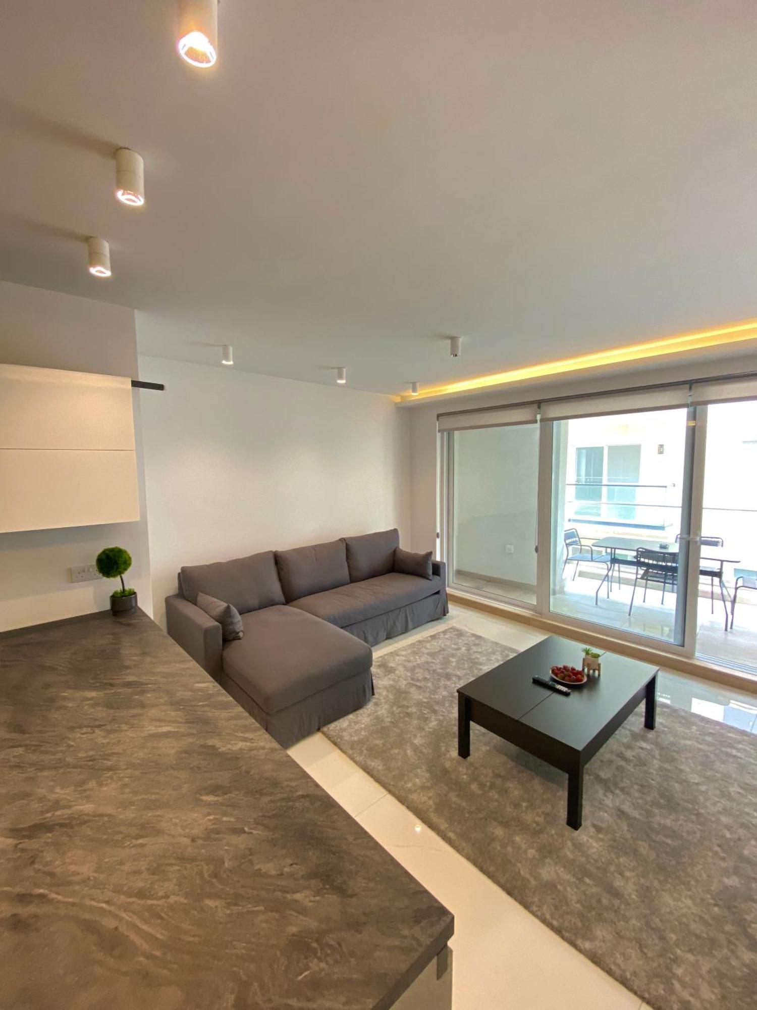 Tigne Sliema Three Bedrooms Apartment エクステリア 写真