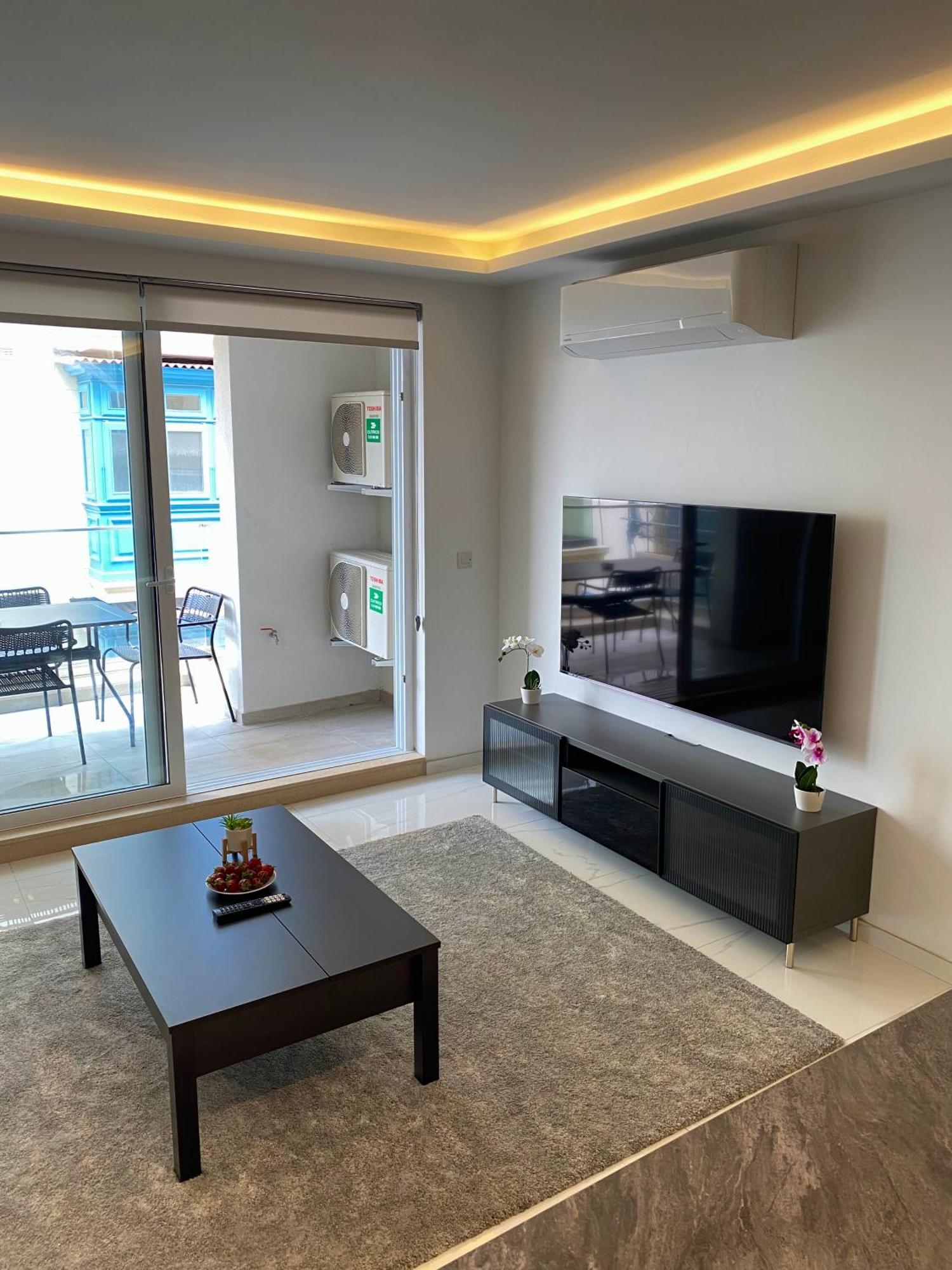 Tigne Sliema Three Bedrooms Apartment エクステリア 写真
